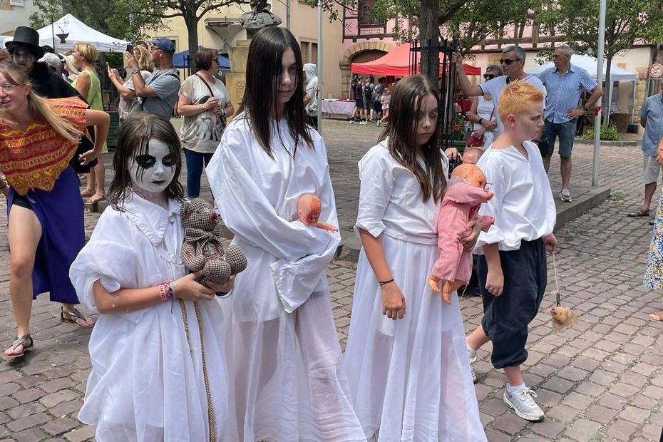 EN IMAGES. Dans ce village, la fête de la sorcière fait frissonner petits et grands depuis 30 ans