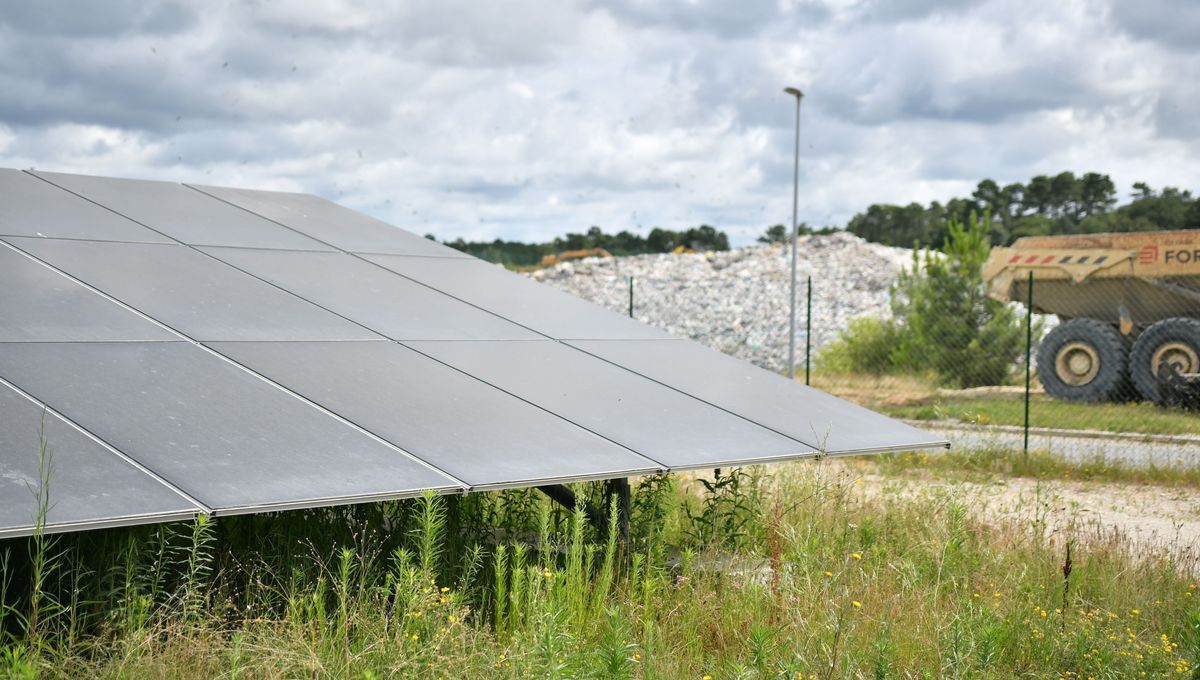 Plus de 11.000 panneaux solaires installés sur un site d'enfouissement de Dordogne