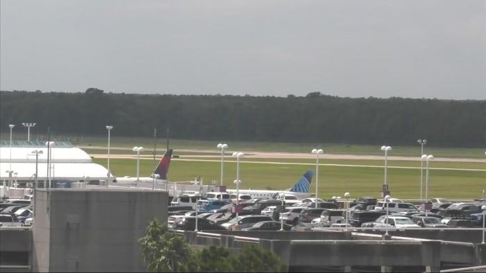 Delta flight diverts to JAX after experiencing mechanical issues