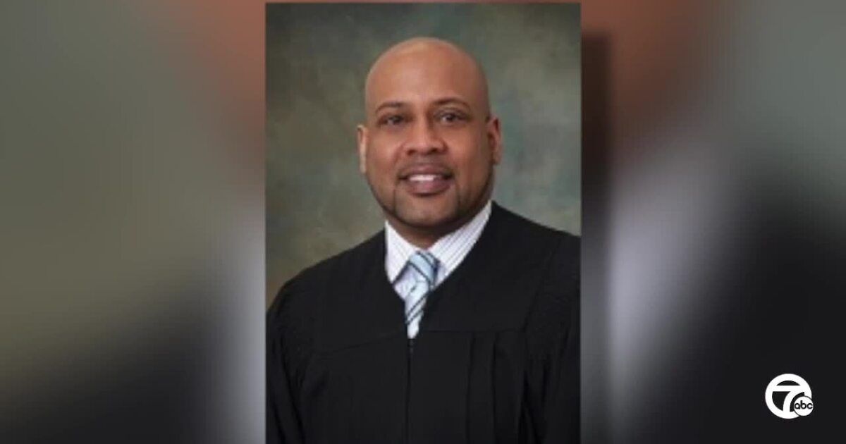 Judge who had teen handcuffed for sleeping in court is removed from docket