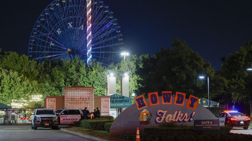 Undeterred State Fair of Texas attendees file into Fair Park a day after shooting