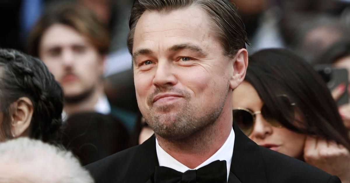 "Gênant", "ridicule" : Leonardo DiCaprio, raillé après sa performance de rap lors de sa soirée d’anniversaire