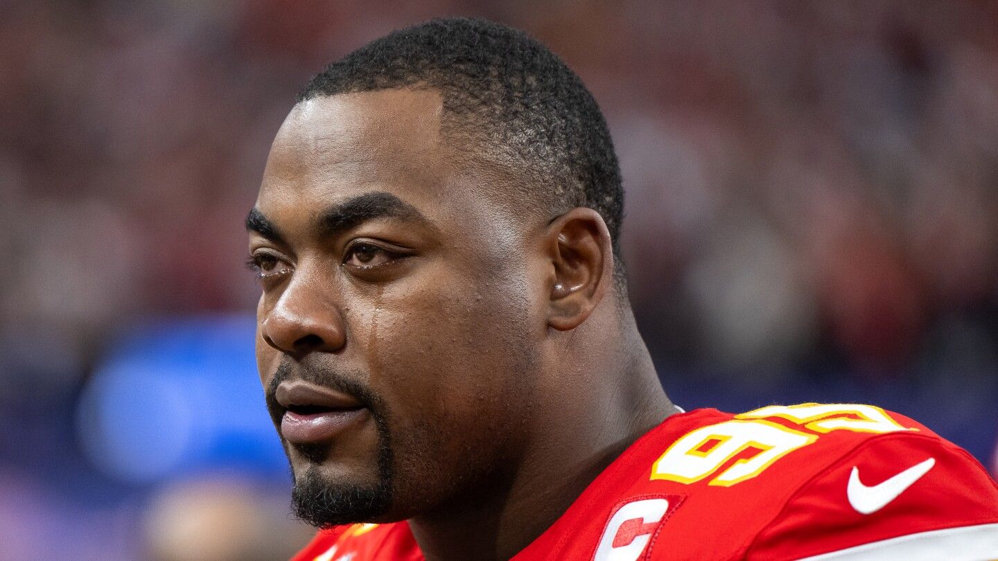 Report: Chiefs exercise option on Chris Jones’ contract, retaining the right to franchise tag him