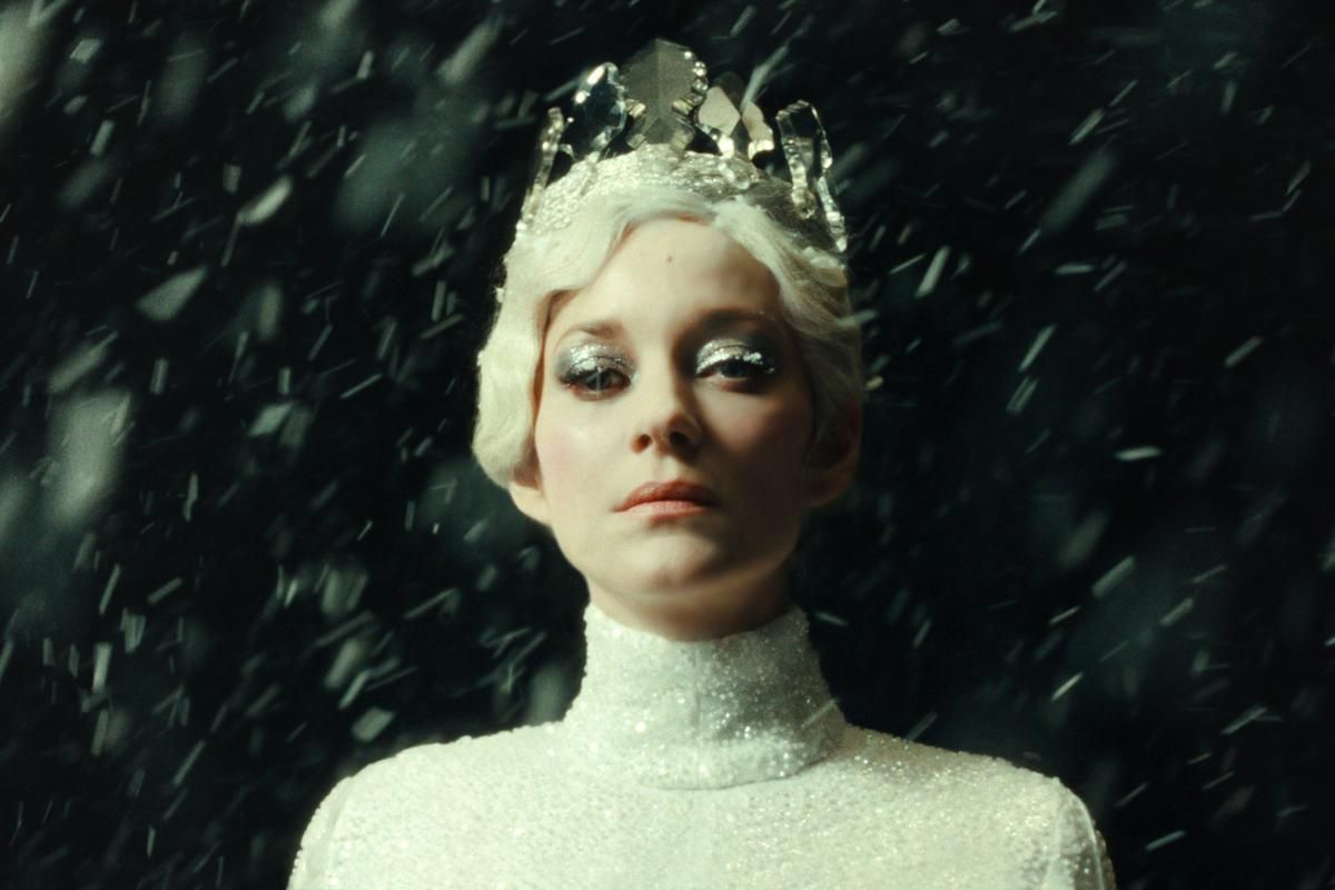 Berlinale 2025 : Marion Cotillard, une Reine des neiges ni libérée ni délivrée dans “La tour de glace”