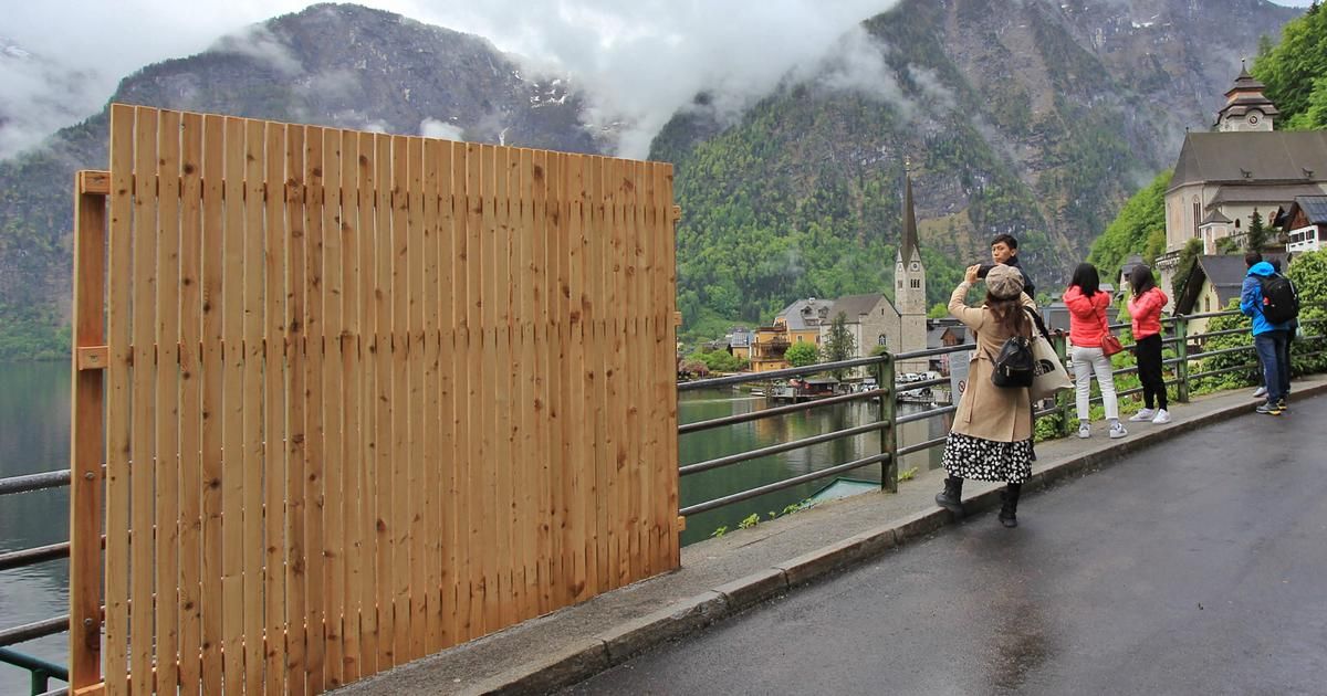 Ce village autrichien érige une barrière pour empêcher les touristes de faire des selfies