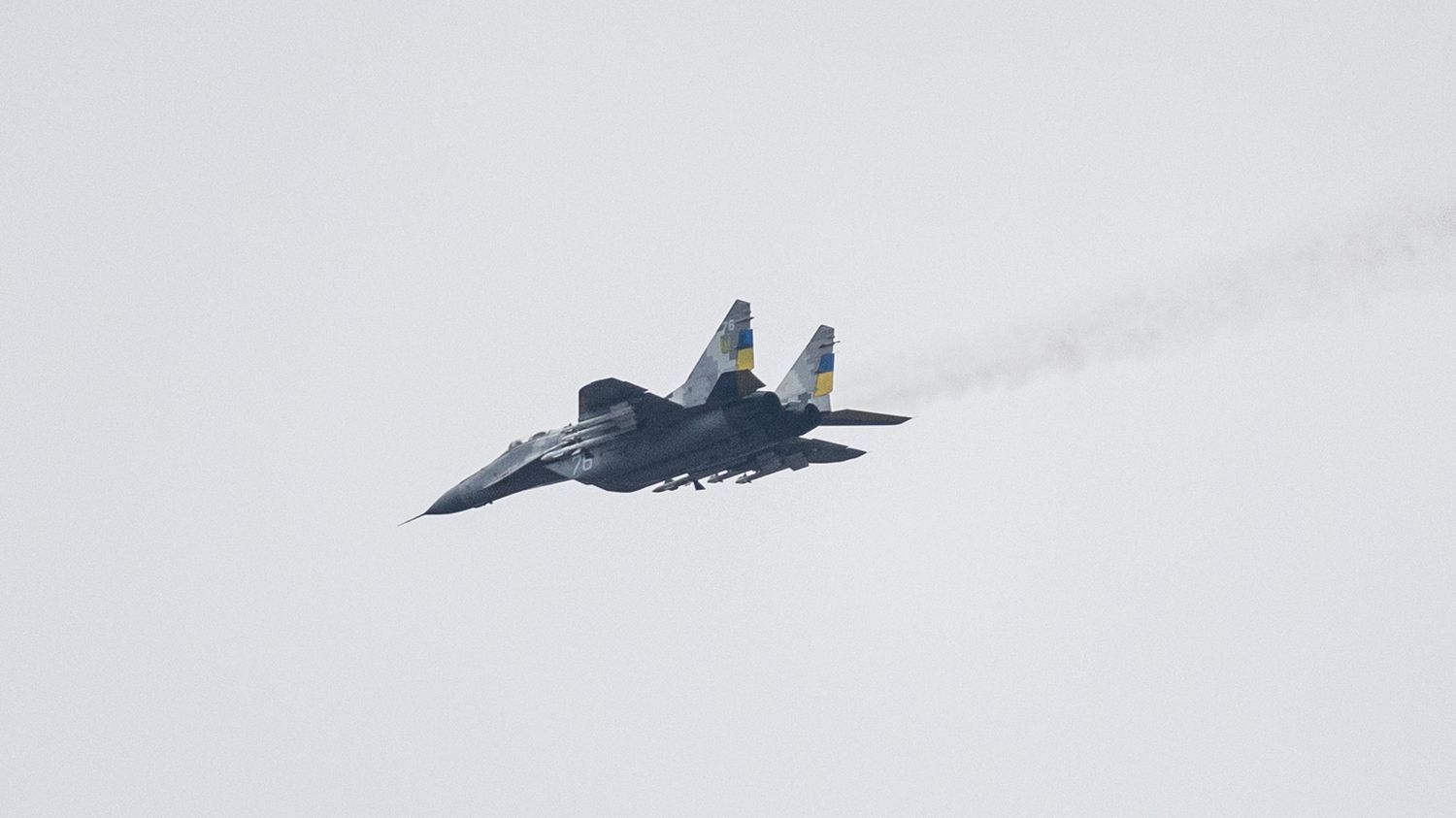 Guerre en Ukraine : former des pilotes de chasse sans livrer d'avions à Kiev, le positionnement délicat des pays occidentaux