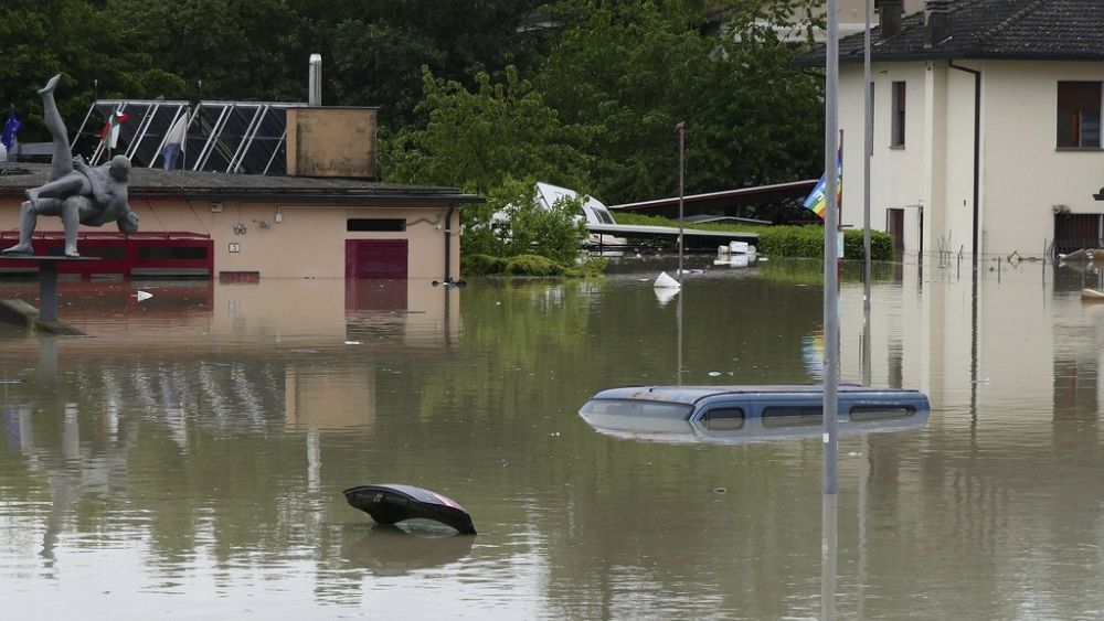 L'Italie du nord sous les eaux, Venise retient son souffle