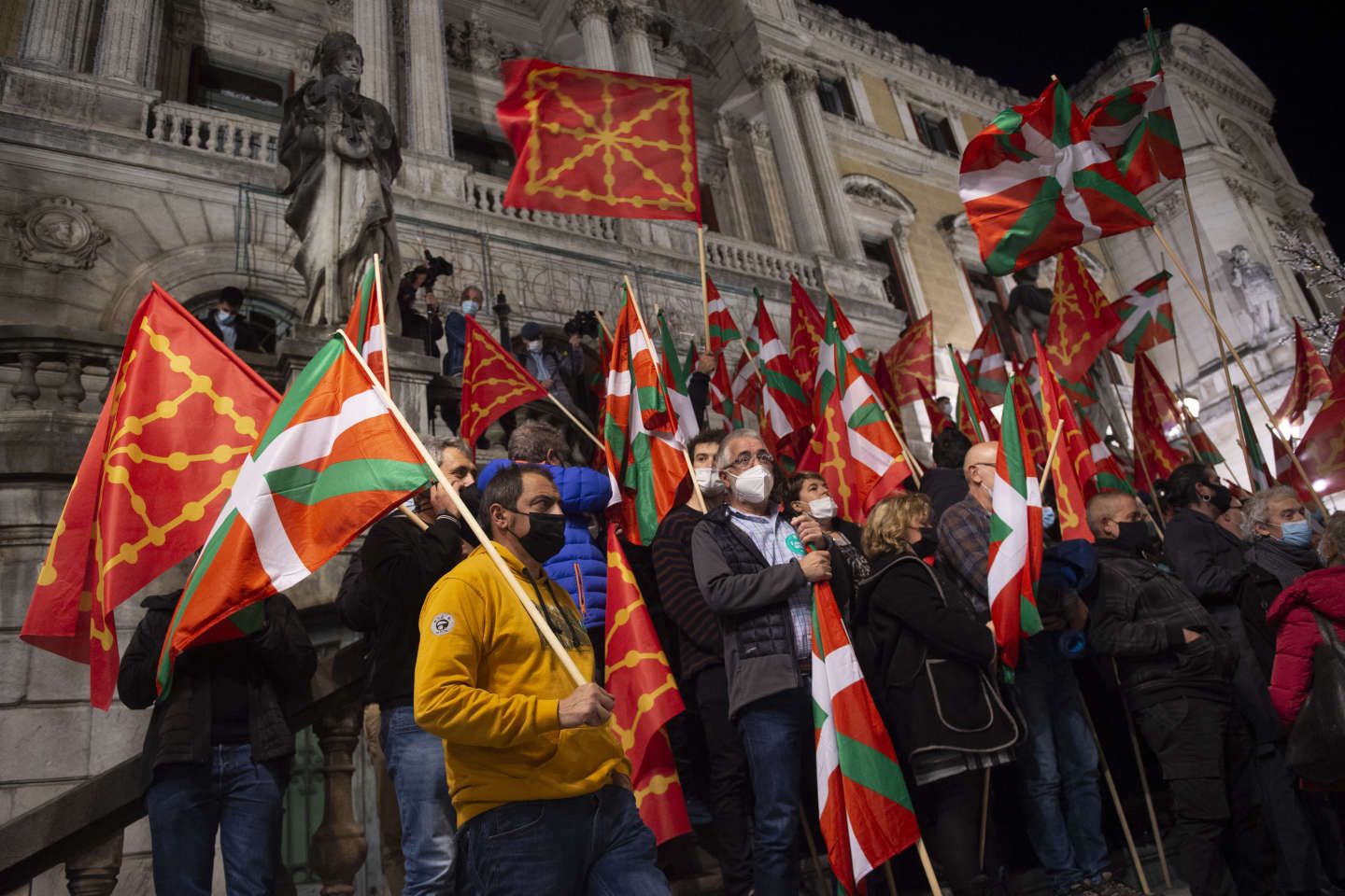 En Espagne, la candidature d’anciens membres de l’ETA aux élections locales embarrasse Pedro Sanchez