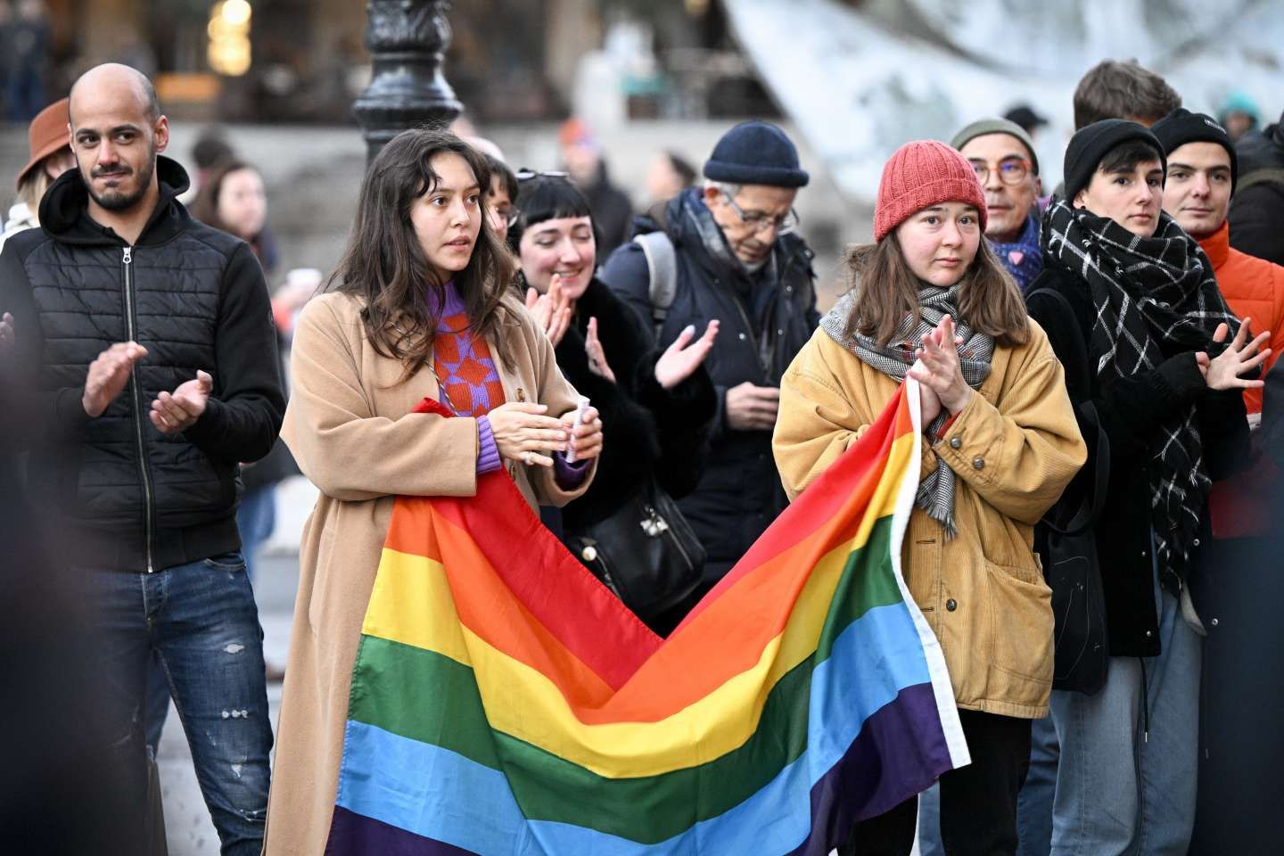 SOS Homophobie alerte sur " la persistance d’actes homophobes et transphobes, qui s’expriment de manière violente "