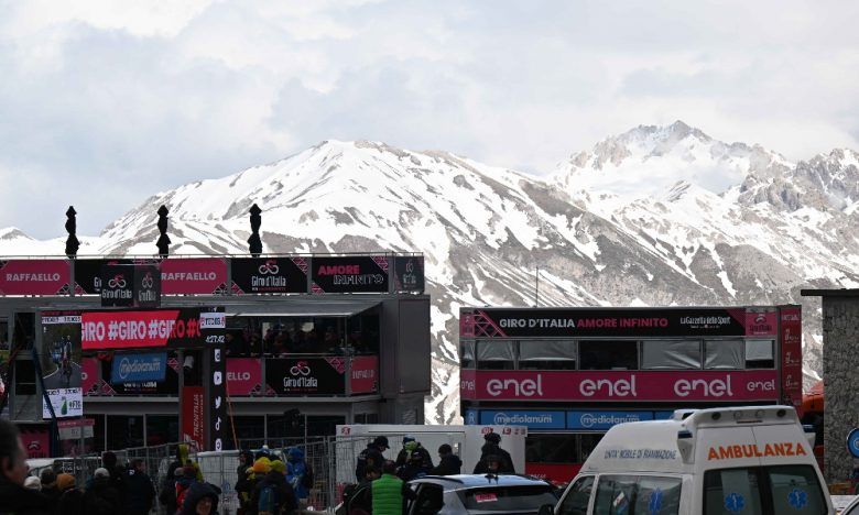 Tour d'Italie - La neige au Grand Saint-Bernard, la 13e étape modifiée