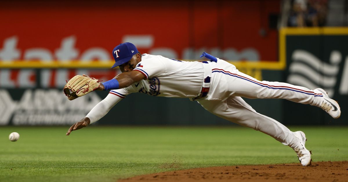 Texas Rangers blasted by Atlanta Braves in opener