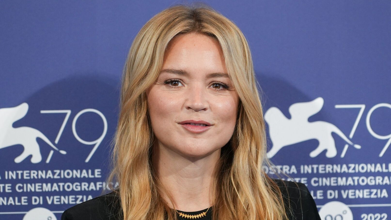 Virginie Efira sous emprise : l'actrice révèle à demi-mot avoir eu une relation de couple toxique