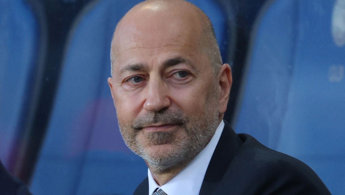 Ivan Gazidis, candidat au rachat du club, a visité les installations de l'AS Saint-Étienne