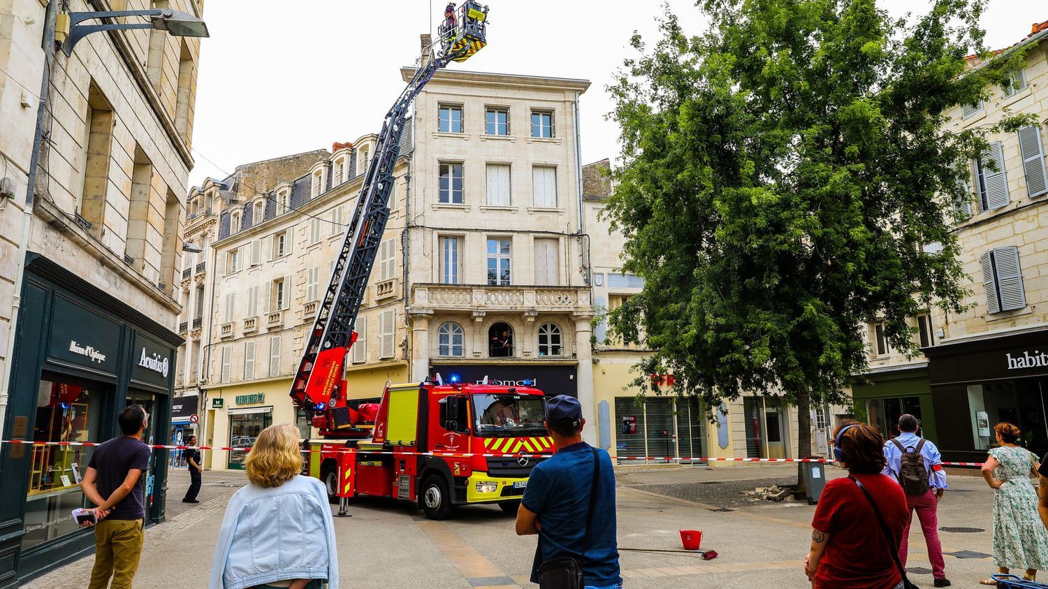 un blessé léger à Niort, 1 100 foyers privés d'électricité en Charente-Maritime