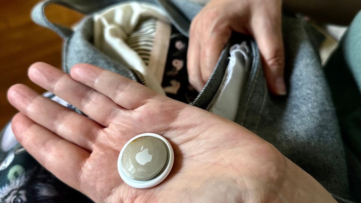 " Là, je panique totalement " : quand les AirTag d’Apple sont utilisés pour espionner des femmes