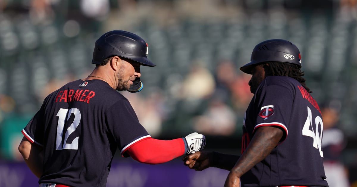 Twins score 10 runs to outlast pesky A's in Oakland