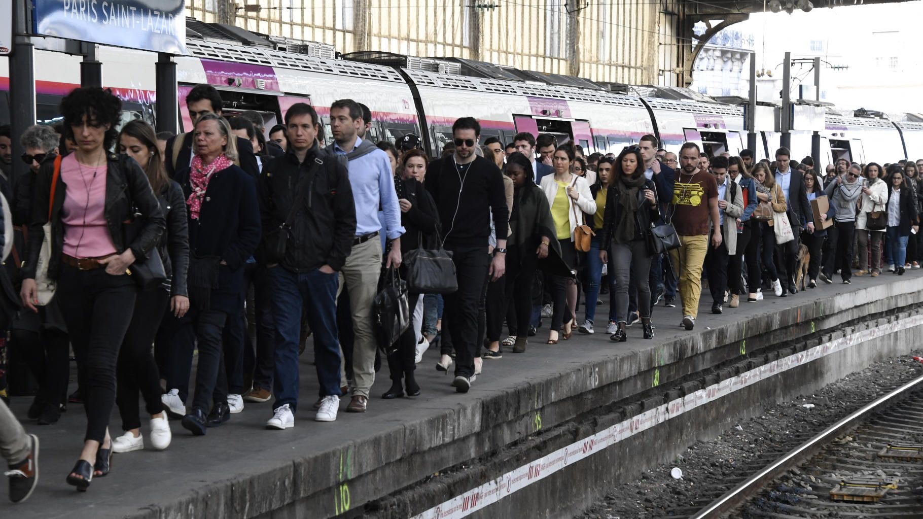 Mort d’une femme poussée sur les rails du RER : le suspect est un récidiviste