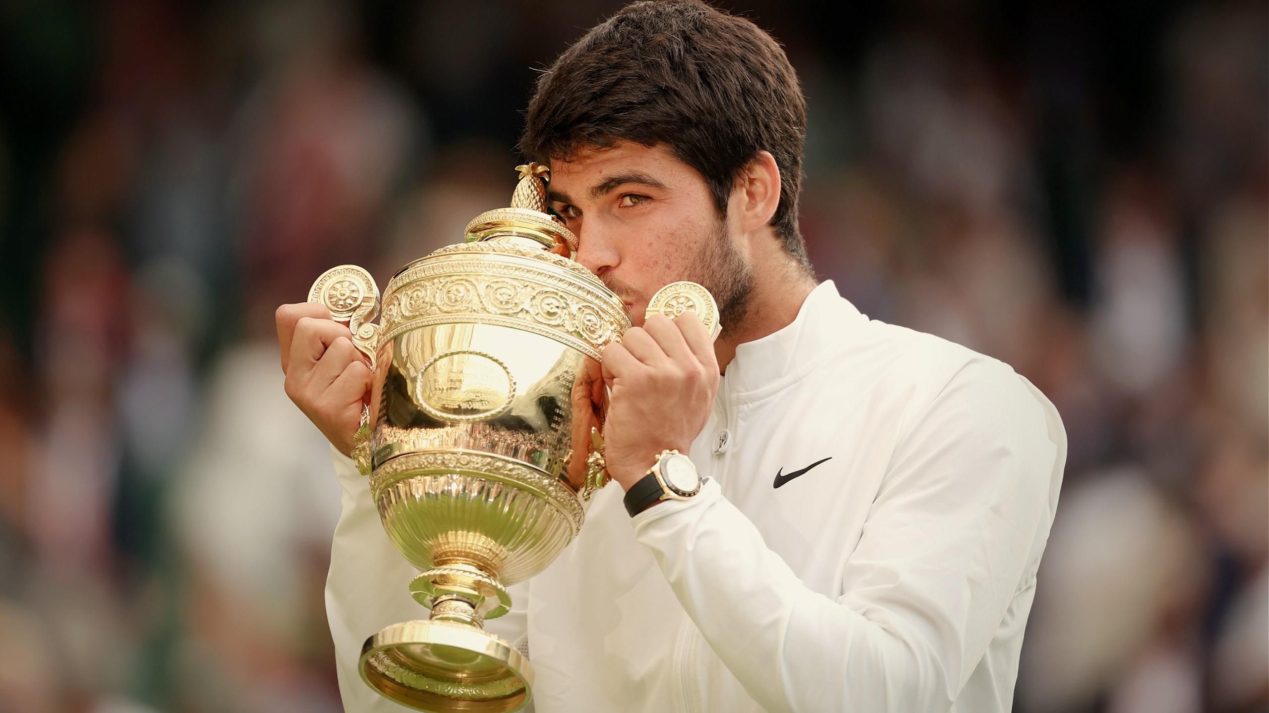 Wimbledon - Carlos Alcaraz remporte une finale épique en 5 sets contre Novak Djokovic et gagne son 2e Grand Chelem