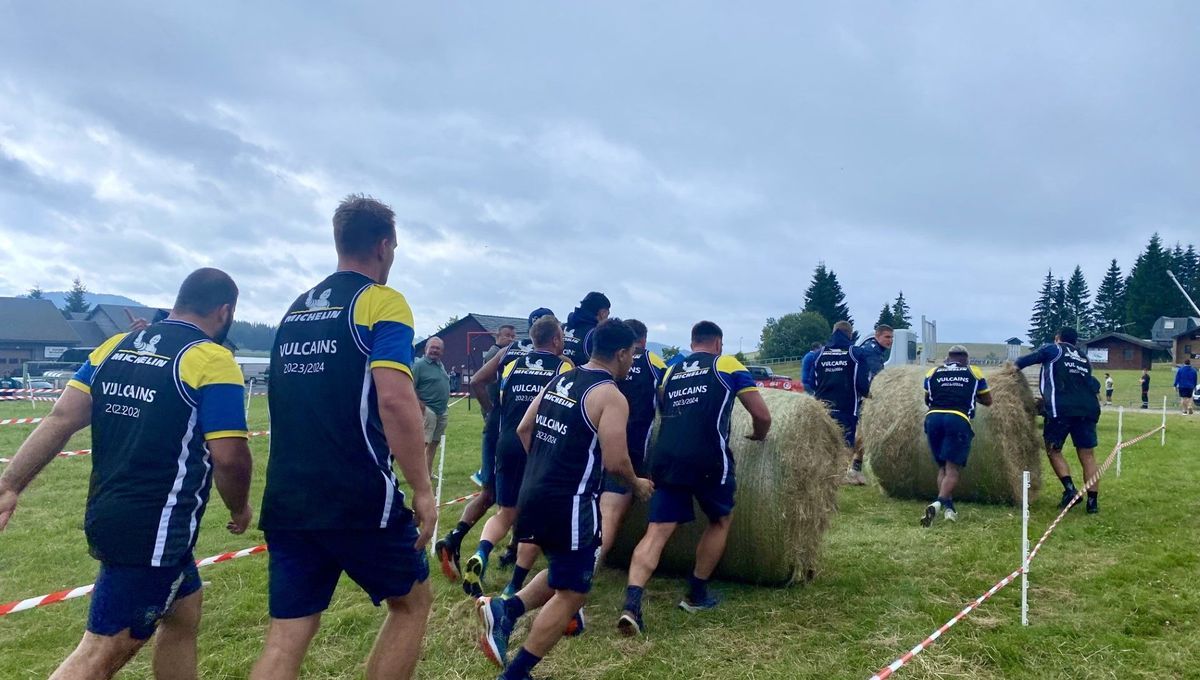 VIDÉO - Les joueurs de l'ASM se mettent aux défis Vulcains pour l'esprit d'équipe, à Super-Besse