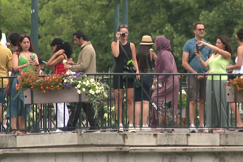 "Il y a une souffrance au quotidien" : le ras-le-bol des habitants de la vieille ville d'Annecy face au "surtourisme"