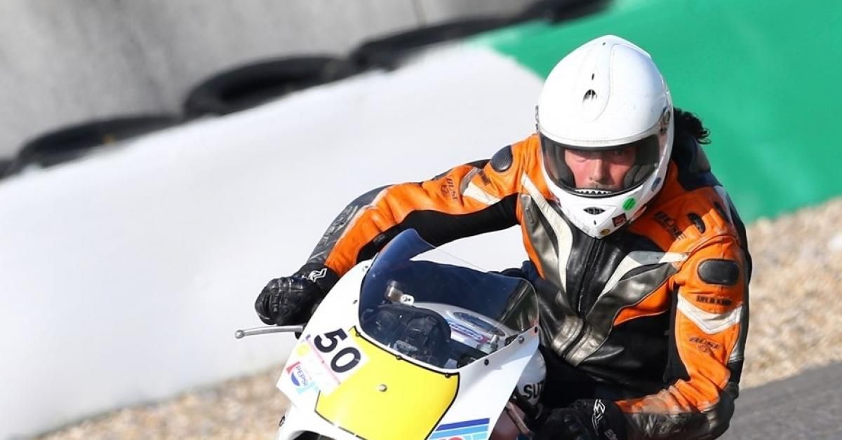 Éric, un motard verviétois, perd la vie sur le circuit de Chimay lors du Classic Bikes : " Il est parti en faisant sa passion, en course, au guidon de sa TZ "