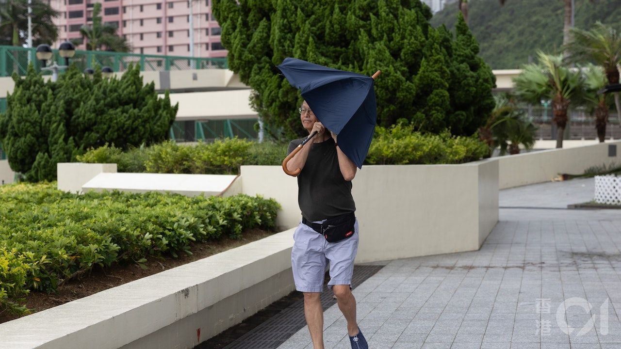 颱風泰利｜所有銀行上午暫停營業 中午12時前落波才恢復營業