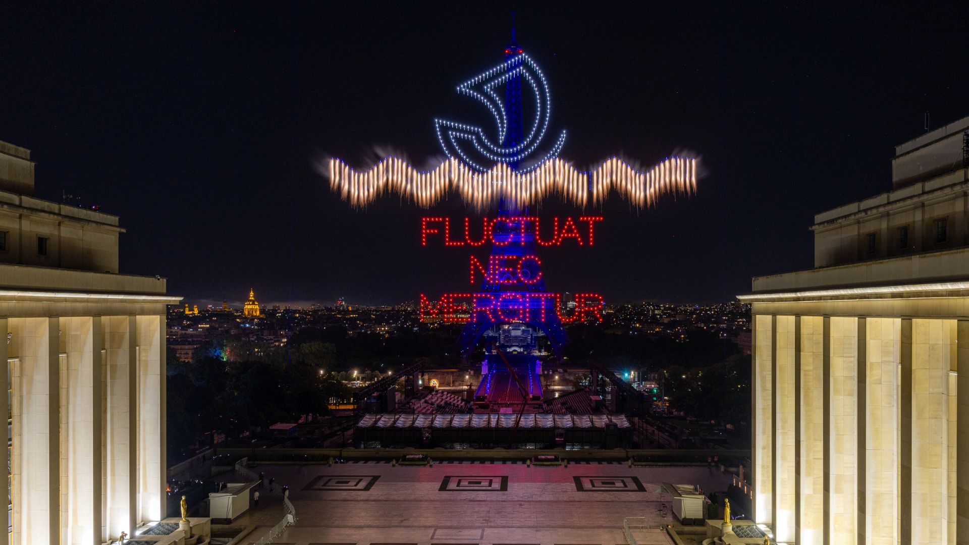 Quels étaient ces drones qui ont fait pleuvoir les feux d'artifice du 14 juillet à Paris ?