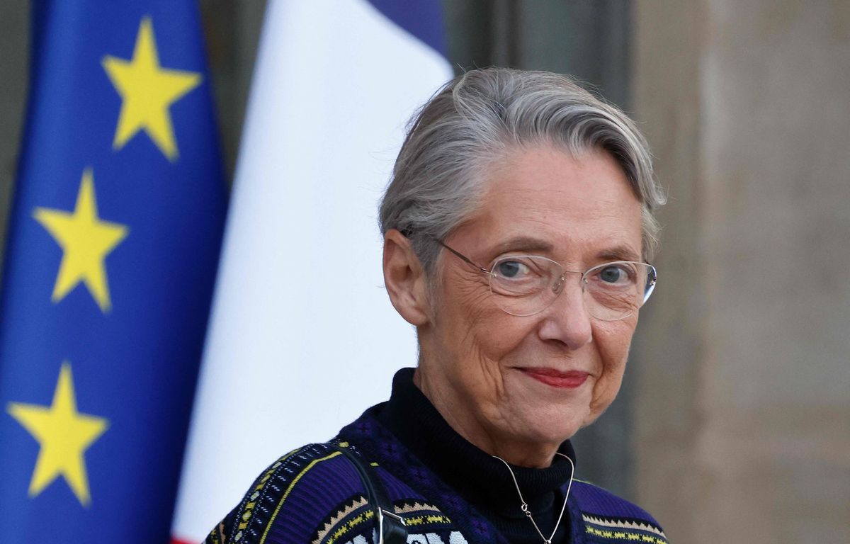 Elisabeth Borne demande à ses ministres de réinterroger leurs dépenses