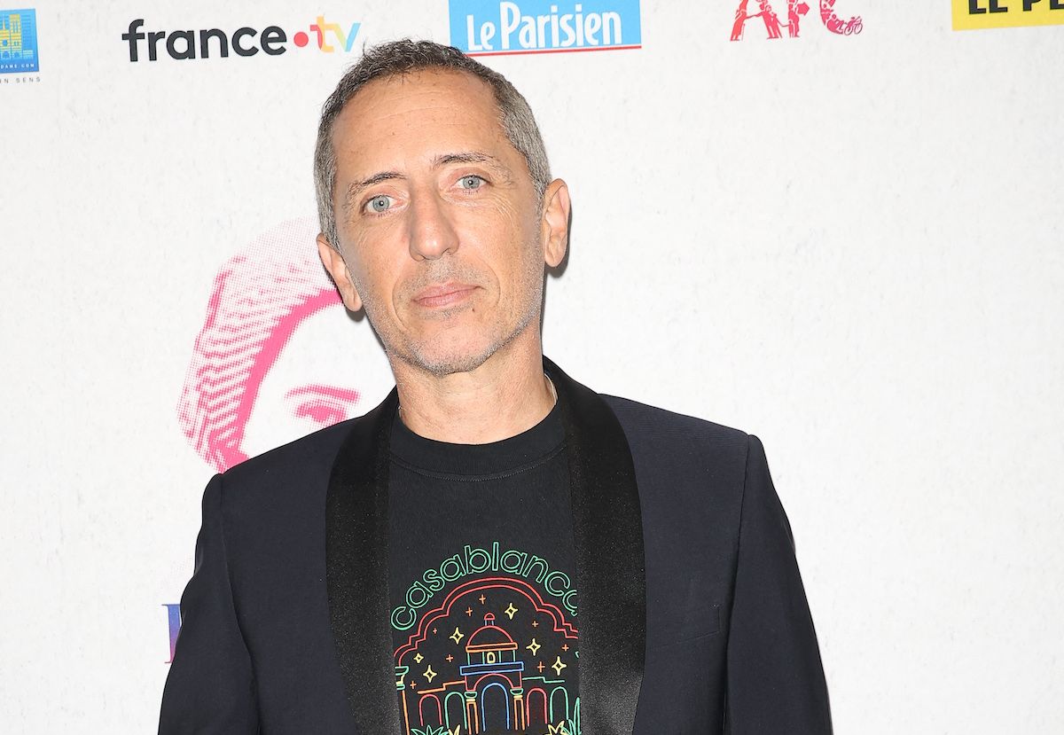 Gad Elmaleh : “je suis amoureux”, ce rendez-vous galant rocambolesque avec une actrice américaine