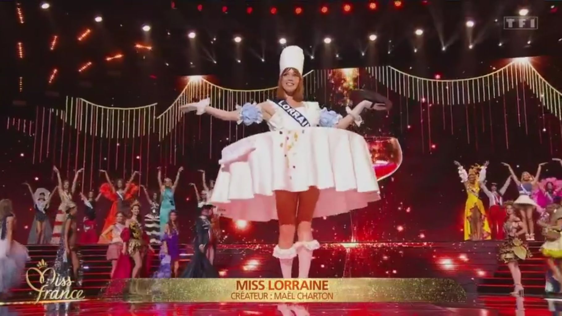 Miss France 2024 : Le costume de Miss Lorraine en forme de table n’a laissé personne indifférent