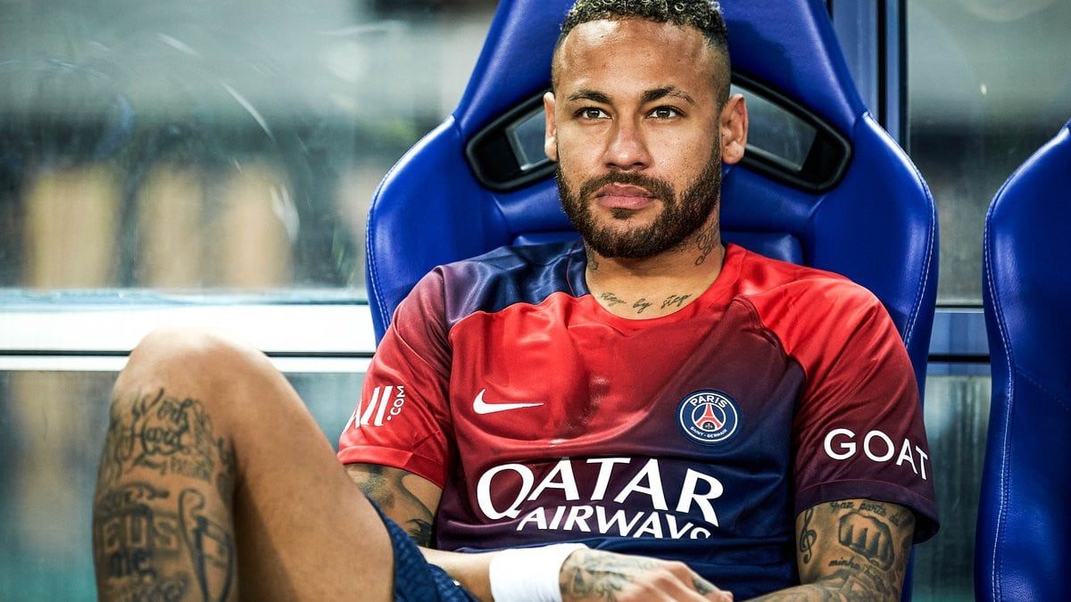 "En boîte de nuit, à picoler, à faire la fête..." : Riolo balance cash sur Neymar au PSG