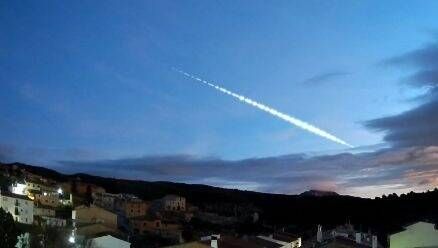 Quelle était cette "boule de feu" qui a traversé le ciel dans le sud de la France? Un appel à témoin a été lancé, on vous explique pourquoi