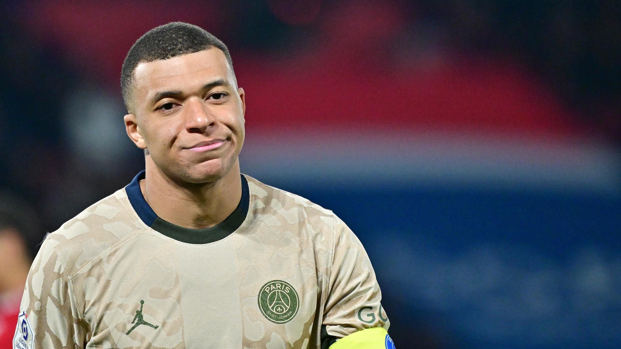 Kylian Mbappé remplaçant quelques jours après l'annonce de son départ