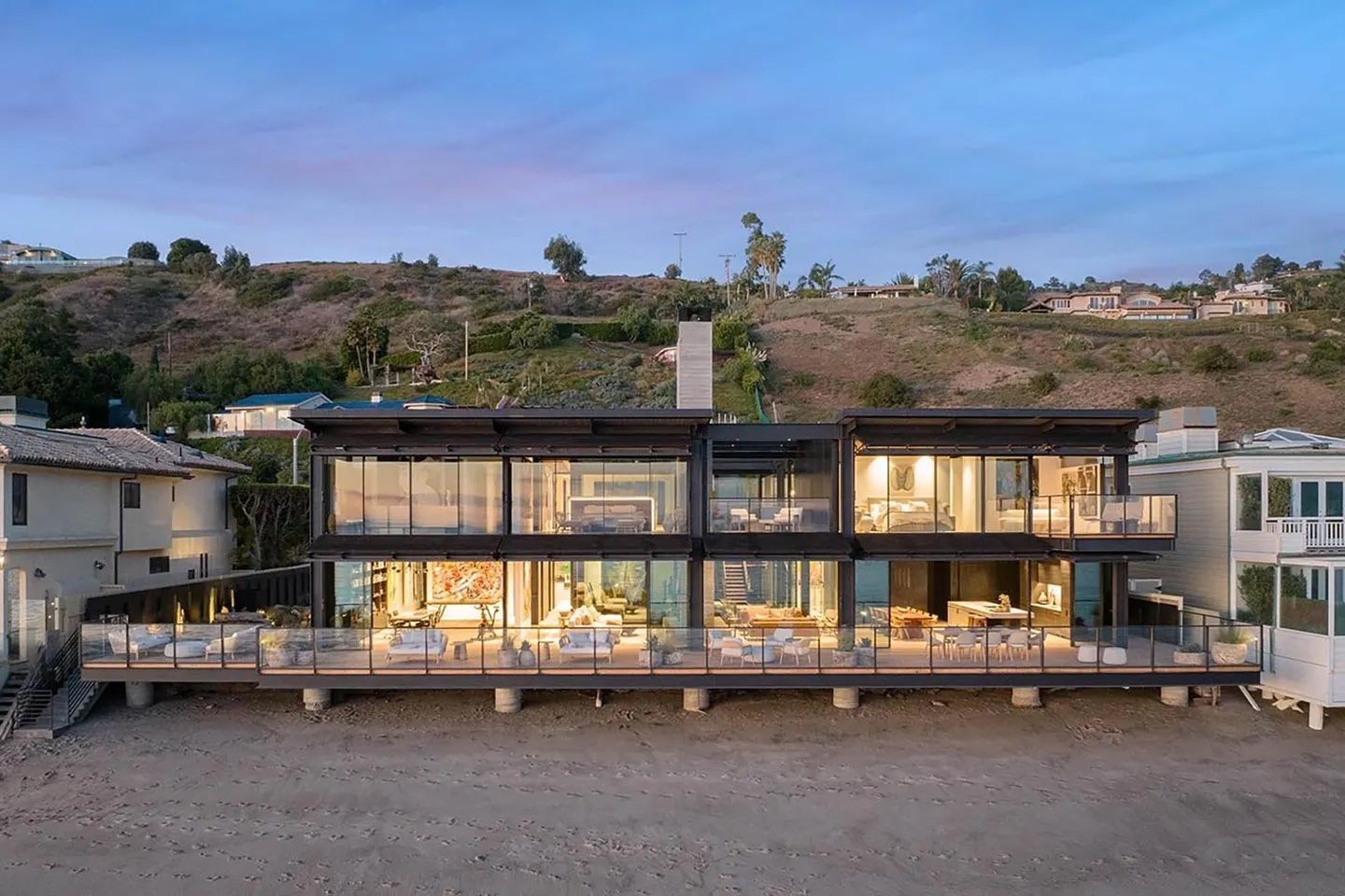 Incendies à Los Angeles : la maison-forteresse du milliardaire Carlton Nixon à Malibu a résisté aux flammes