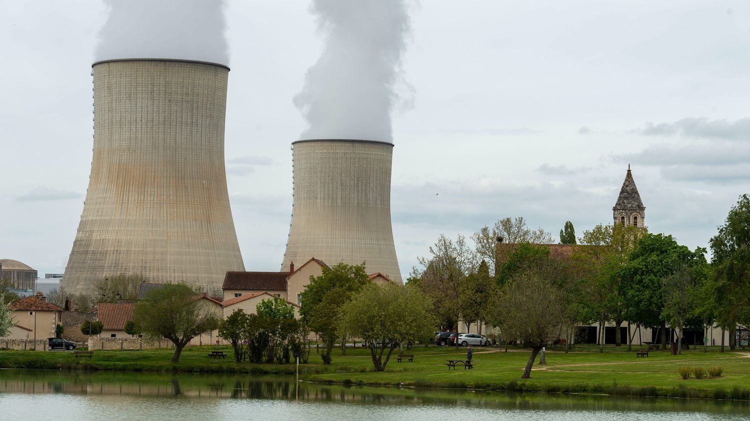 Réchauffement climatique : EDF appelé à faire des investissements "conséquents" pour adapter ses centrales aux fortes chaleurs