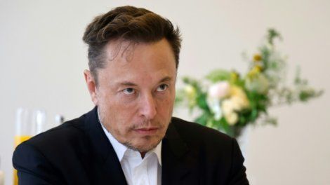 Elon Musk défend ses décisions abrasives chez Twitter