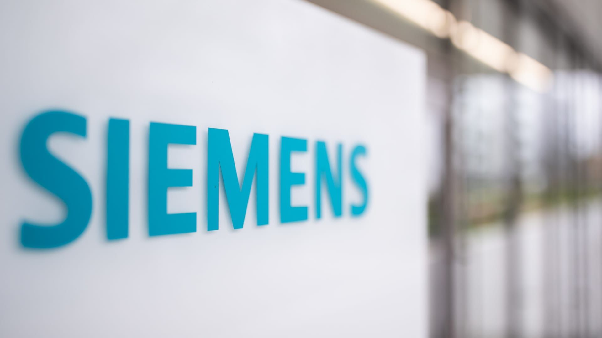 Siemens raises full-year outlook after second-quarter sales beats forecasts