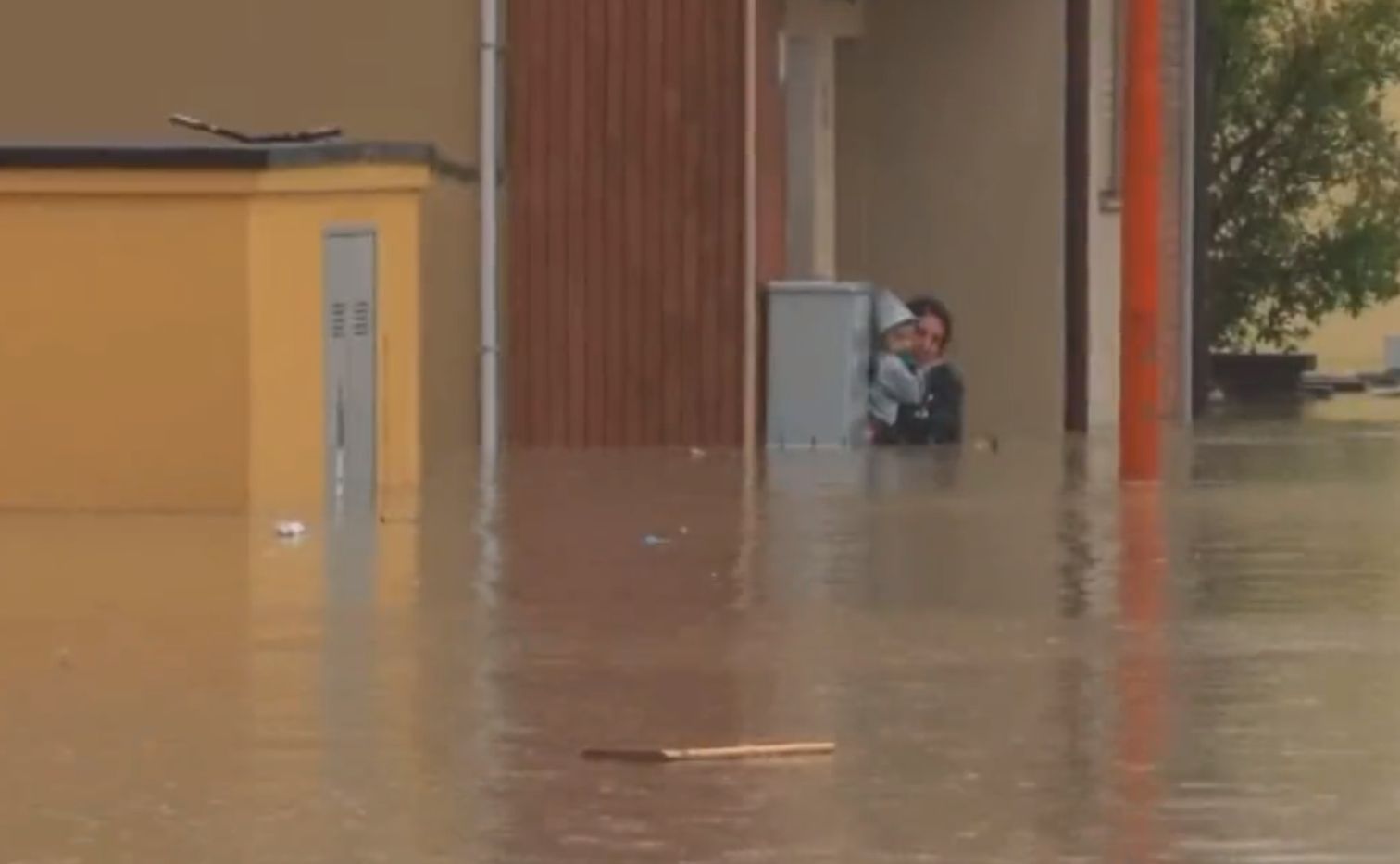 Au moins cinq morts, 5.000 personnes évacuées... les images impressionnantes des inondations en Italie