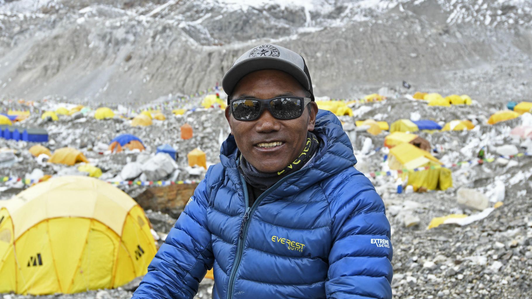 Kami Rita Sherpa grimpe l’Everest pour la 27e fois, un record