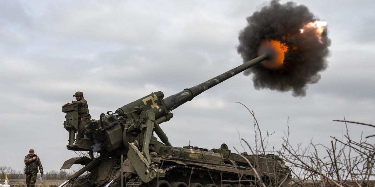 Ukrainian Artillery Uses Drones, Google Maps to Find Russian Targets