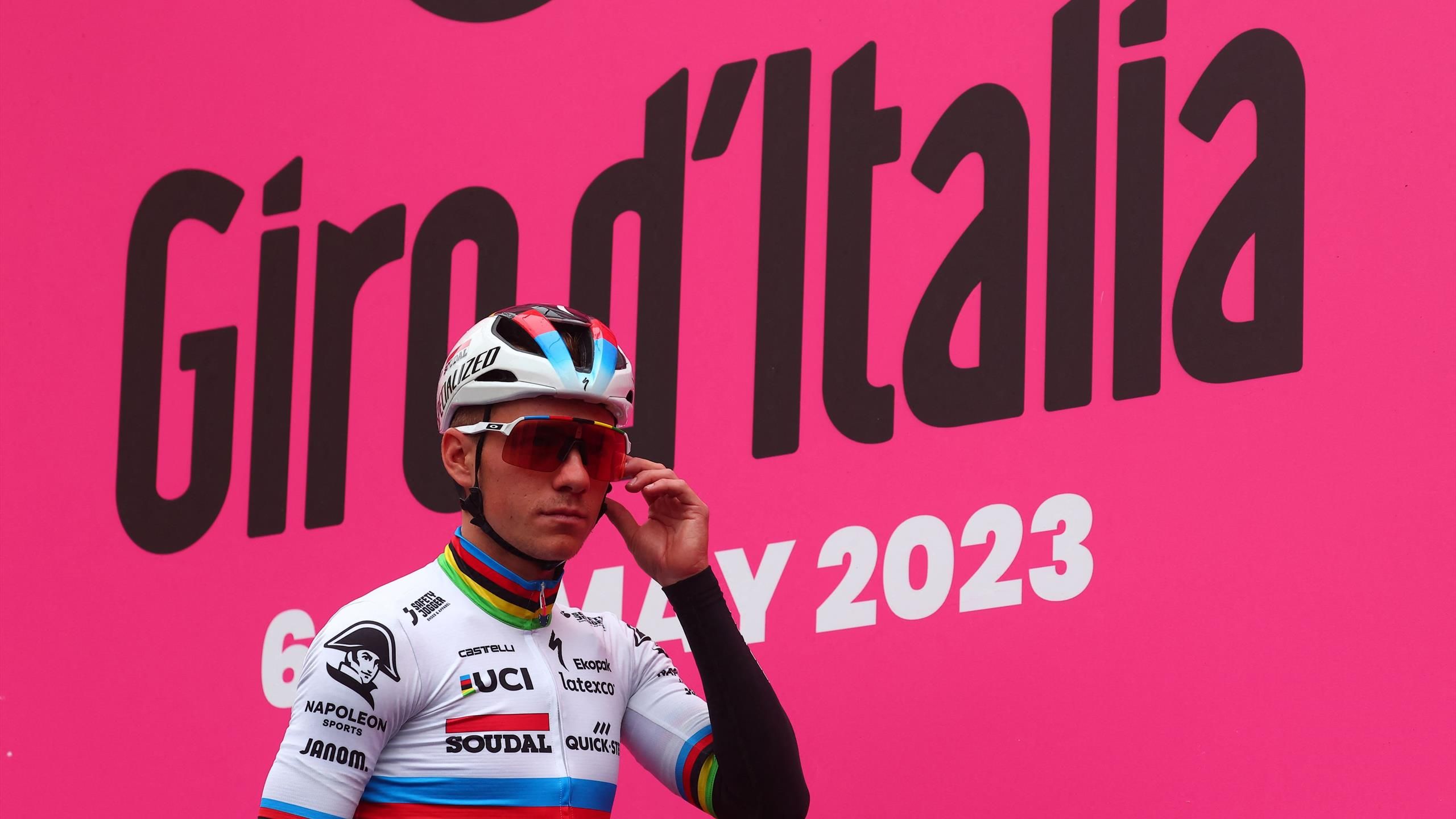 GIRO 2023 - Après son départ en catimini, le torchon brûle entre le camp de Remco Evenepoel et le Giro