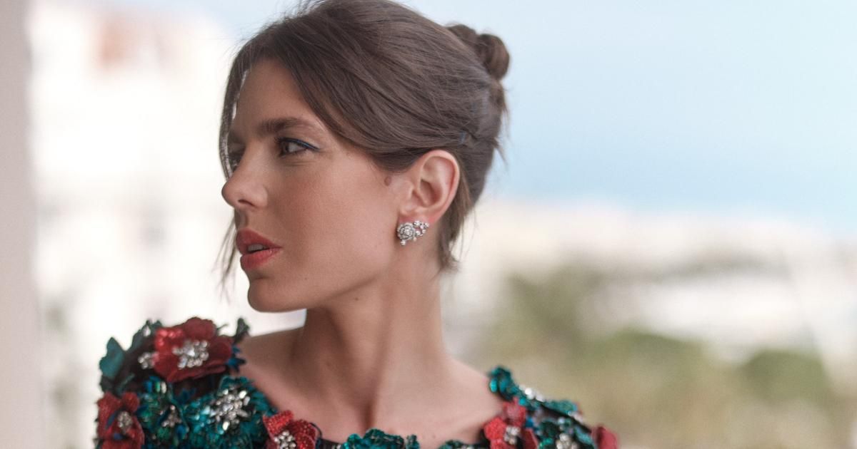 Charlotte Casiraghi dévoile les coulisses de sa montée des marches à Cannes : "Ce soir, c'est la robe qui a guidé le maquillage"