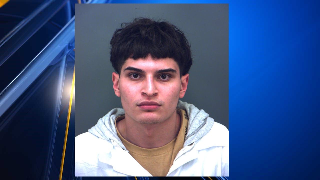 17-year-old allegedly shoots man outside of El Cometa