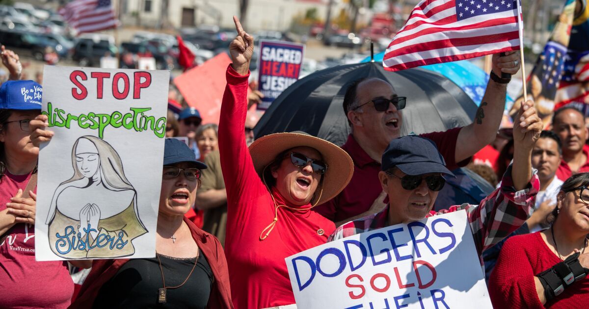 Groups protest Sisters of Perpetual Indulgence at Dodgers' Pride Night