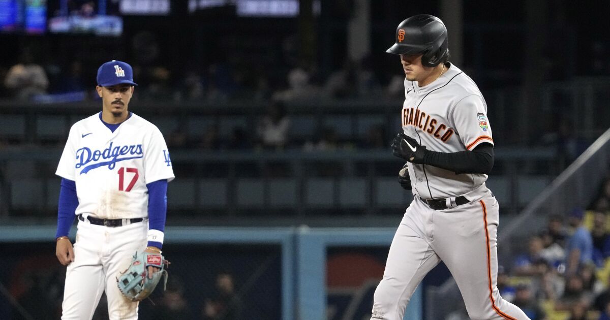 Dodgers bullpen thwarts rookie's dazzling debut in loss to Giants