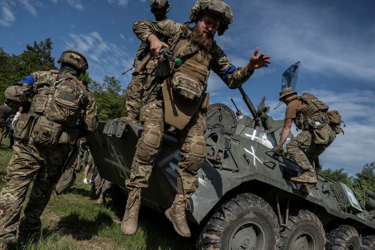 To fight Putin, Russian militias aid Ukraine with cross-border attacks