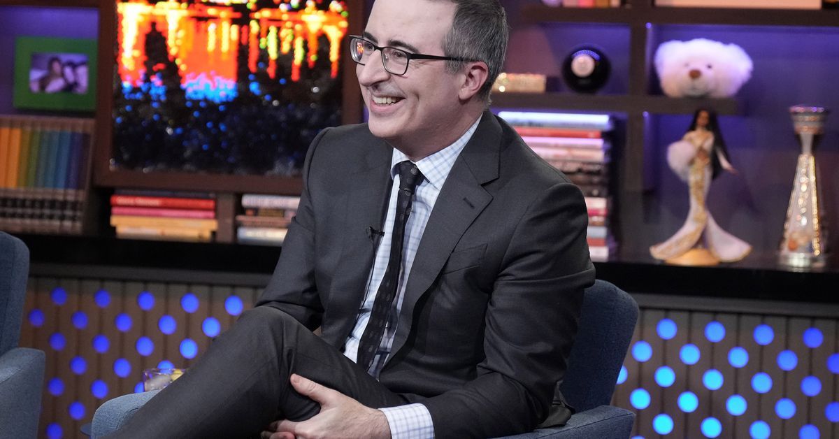 Two of the biggest Reddit communities now only feature John Oliver posts