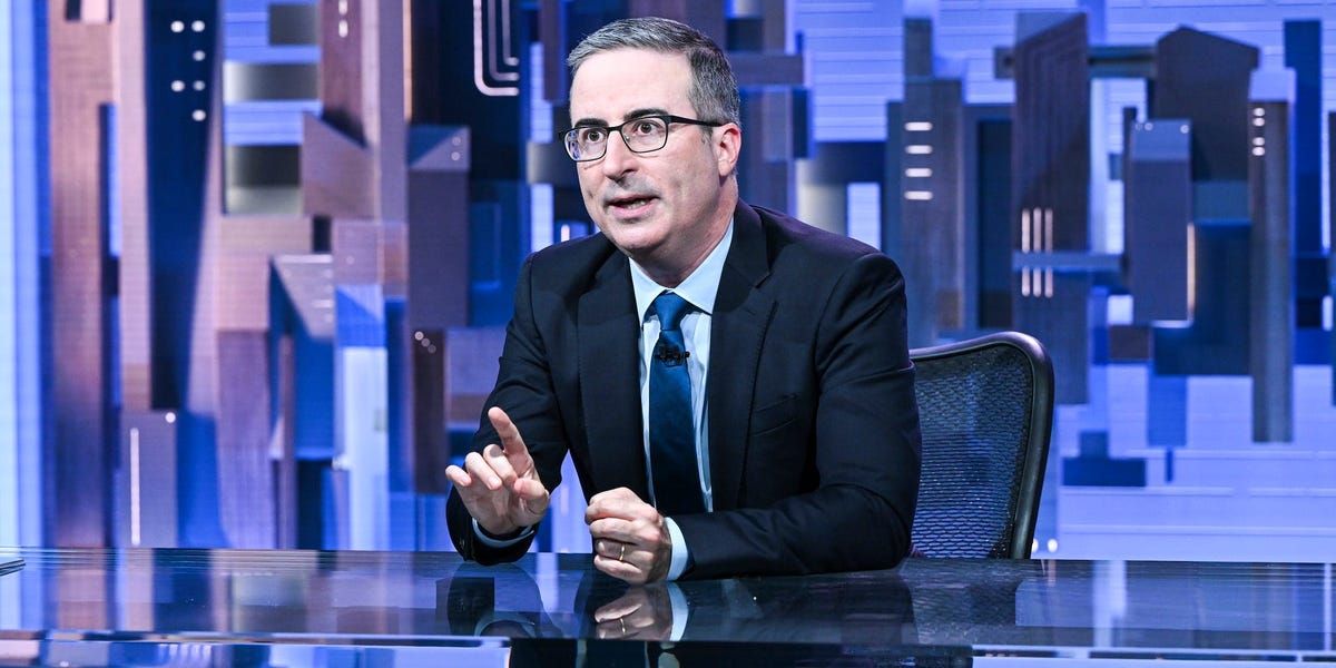 Reddit Community Is Protesting by Posting 'Sexy' John Oliver Photos