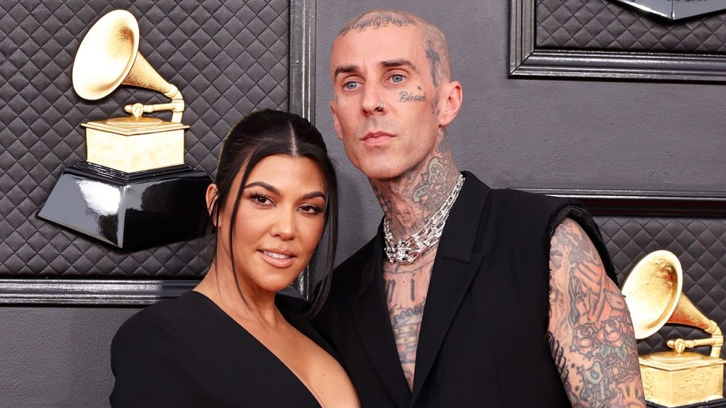 Kourtney Kardashian Says She’s Expecting Baby With Travis Barker