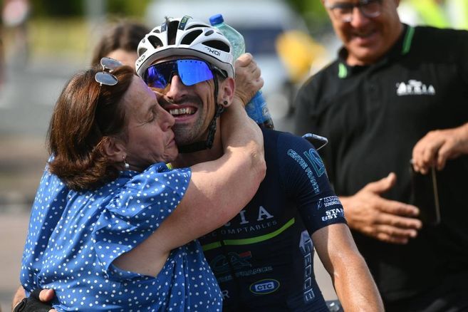 "J'en ai presque pleuré" : les réactions après la troisième étape du Tour Nivernais Morvan, remportée par le Nivernais Yannick Martinez